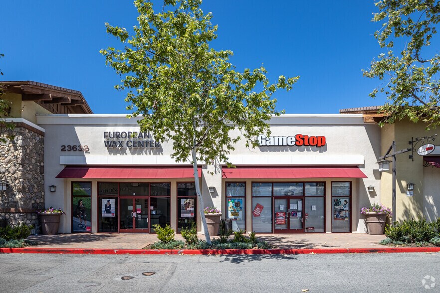 More Photos Of 23602-23624 El Toro Rd, Lake Forest General Retail For Lease