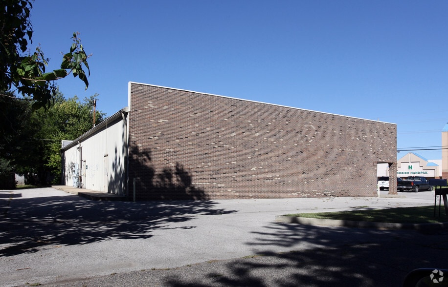 More Photos Of 1543-1549 Fort Harrison Rd, Terre Haute Storefront For Lease