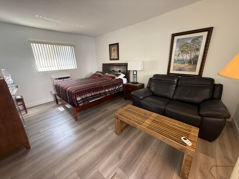 More Photos Of 1743 Rodman St, Hollywood Apartments For Sale