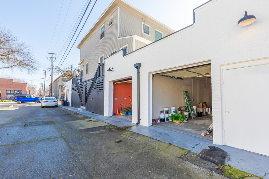 More Photos Of 318 12th St, Sacramento Storefront For Sale