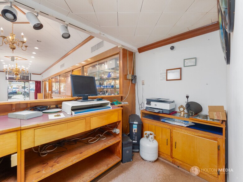 More Photos Of 1418 Newcastle St, Brunswick Storefront For Sale