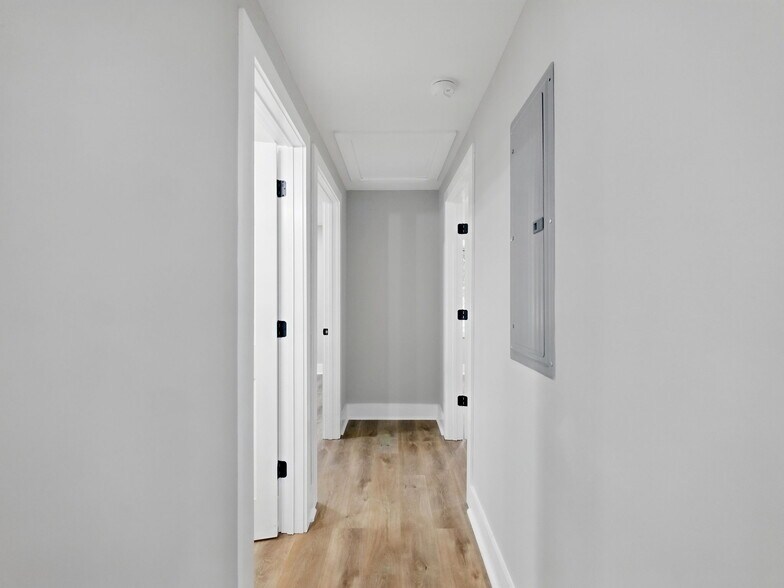 More Photos Of 3473 Atlanta Hwy, Flowery Branch Office For Sale