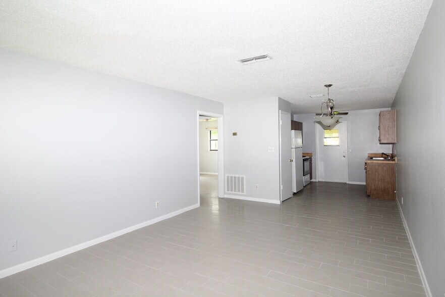 More Photos Of 12120-12162 SE 53rd Terrace Rd, Belleview Apartments For Sale