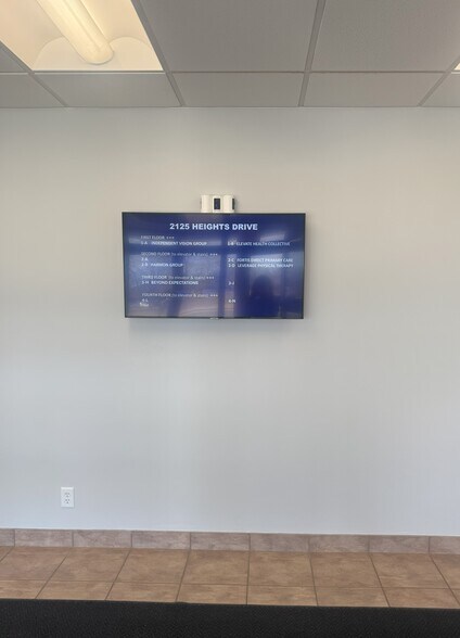 More Photos Of 2125 Heights Dr, Eau Claire Medical For Lease