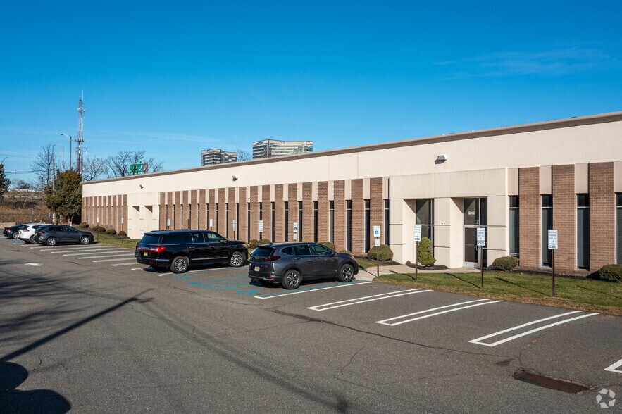 More Photos Of 25 Kennedy Blvd, East Brunswick Office For Lease