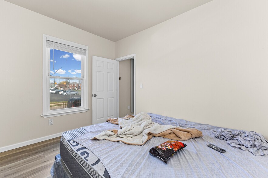 More Photos Of 13660 Ohio St, Detroit Apartments For Sale
