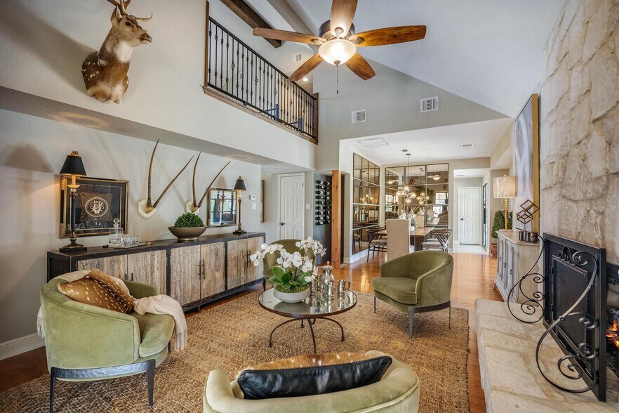 More Photos Of 6 US Highway 87, Comfort Office For Sale