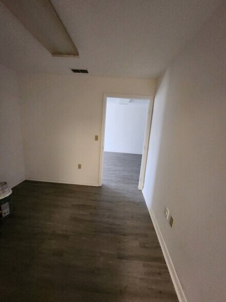 More Photos Of 1740 NE 23rd Ter, Ocala Warehouse For Lease