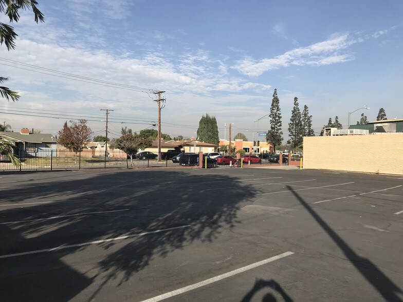 More Photos Of 801 S State College Blvd, Anaheim Restaurant For Sale