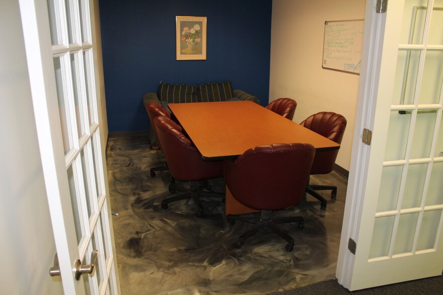 More Photos Of 3701 N St. Peters Pky, Saint Peters Office For Sale