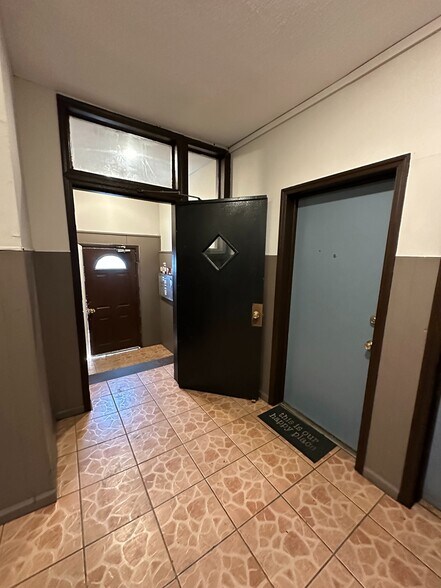 More Photos Of 672 Grand St, Jersey City Apartments For Sale