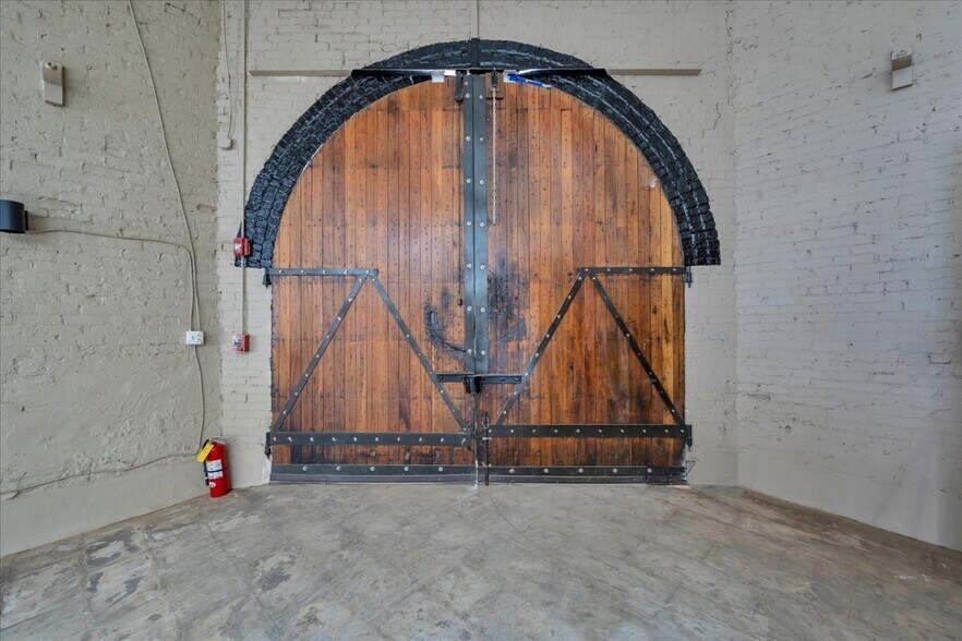 More Photos Of 519 Plum St, Macon-Bibb General Retail For Sale