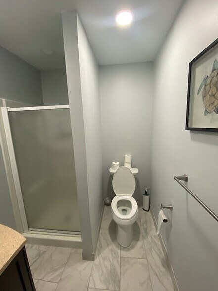 More Photos Of 600 Deer Rd, Cherry Hill Light Distribution For Sale