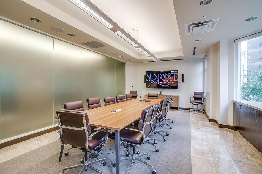 More Photos Of 501-509 Main St, Fort Worth Office For Lease