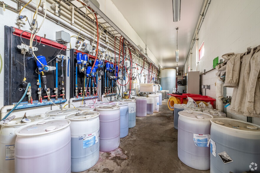 More Photos Of 4311 N State Line Ave, Texarkana Carwash For Sale