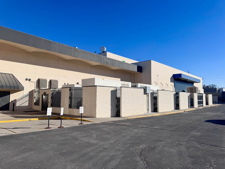 More Photos Of 1001 Fort Crook Rd N, Bellevue Flex For Sale