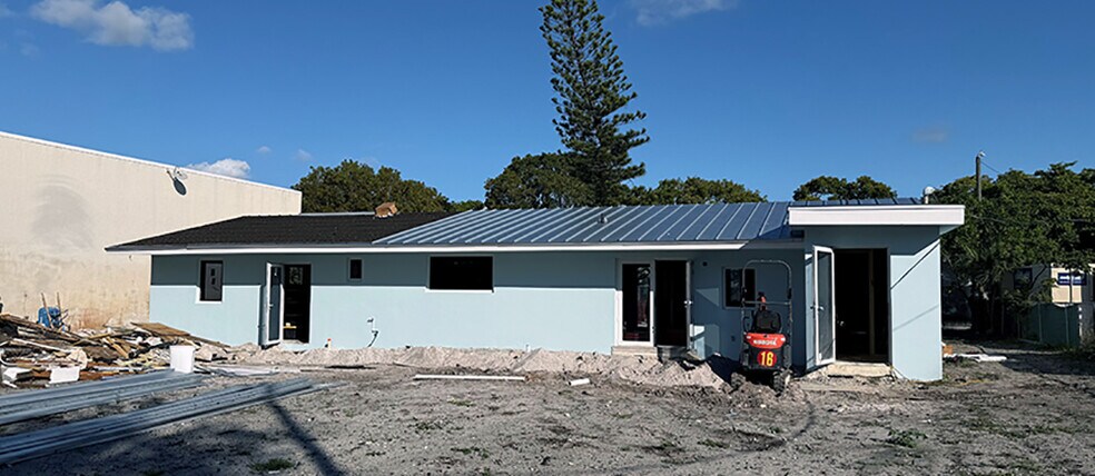 More Photos Of 1010 NW 52nd St, Fort Lauderdale Light Manufacturing For Lease