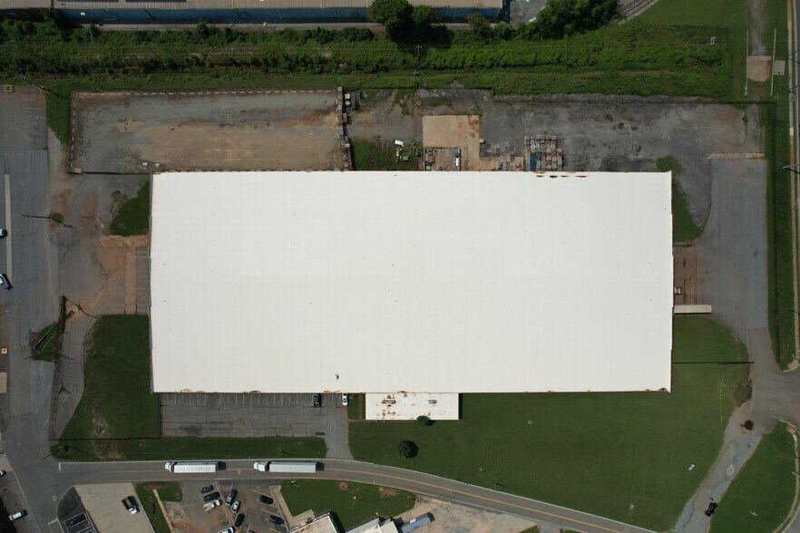 More Photos Of 70 Industrial Dr, Cartersville Warehouse For Sale