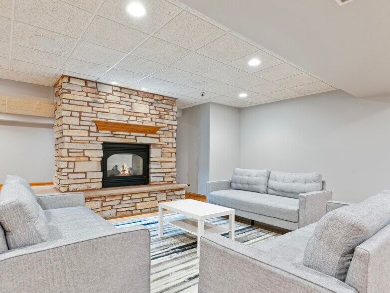 More Photos Of 22660 S Harlem Ave, Frankfort Flex For Sale