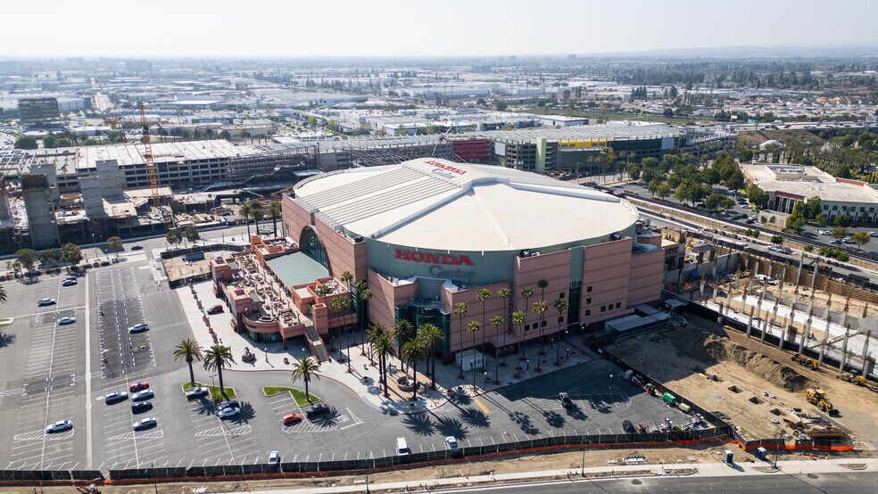 More Photos Of 1855 W Katella Ave, Orange Office Residential For Lease