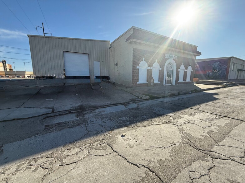 More Photos Of 214 N Railroad St, Mexia Office For Sale