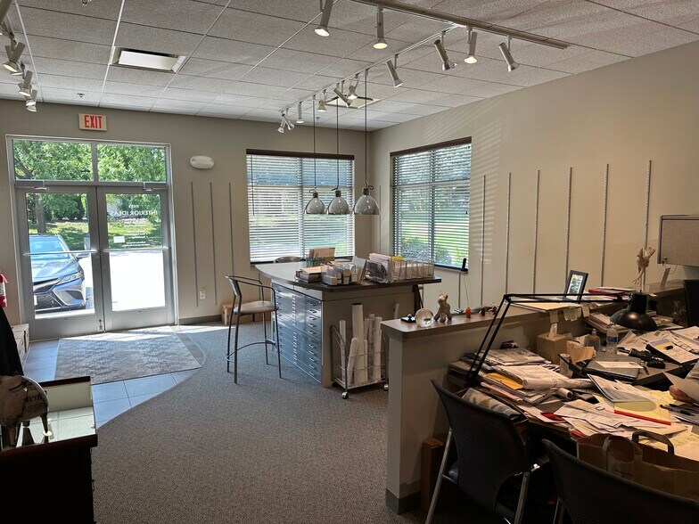 More Photos Of 11123-11137 N Wauwatosa Rd, Mequon Loft Creative Space For Lease