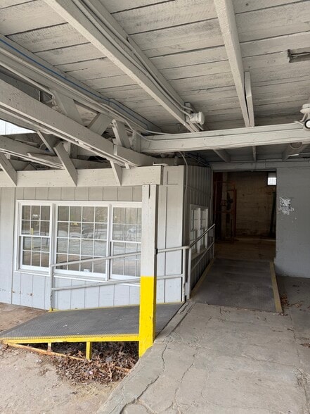 More Photos Of 2735 Huff Dr, Lawrenceville Industrial For Lease