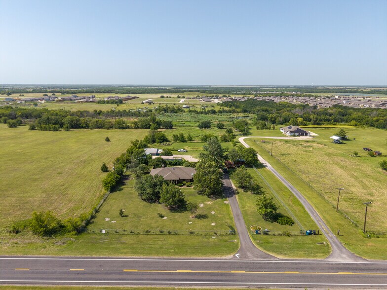 More Photos Of 5792 FM 6, Josephine Showroom For Sale