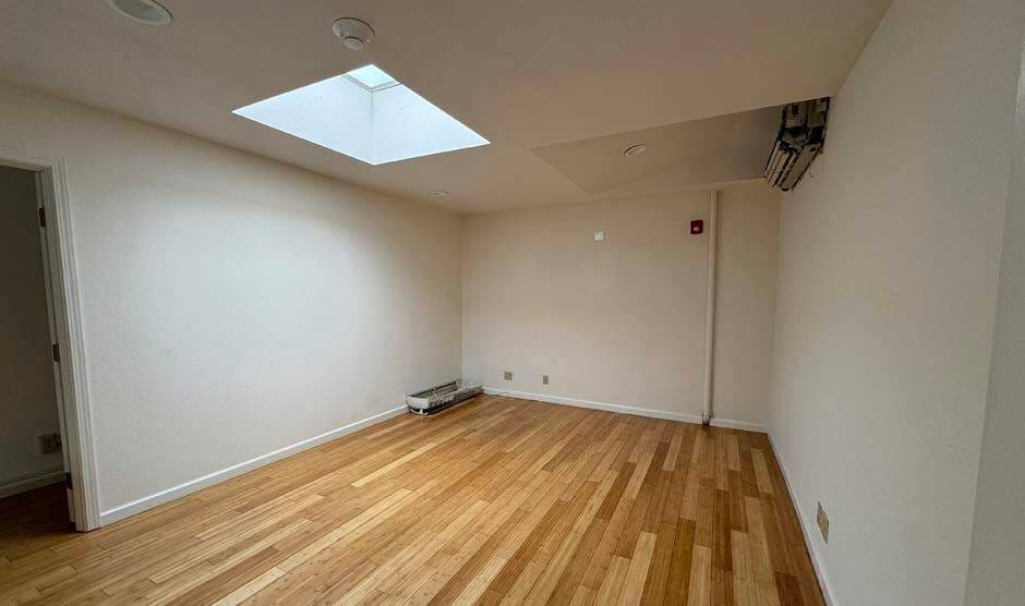 More Photos Of 1925 Francisco Blvd E, San Rafael Light Manufacturing For Sale