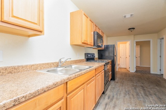 More Photos Of 8111 Landing, San Antonio Apartments For Sale