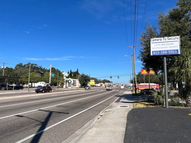 More Photos Of 8610 N Suwanee Ave, Tampa General Retail For Sale