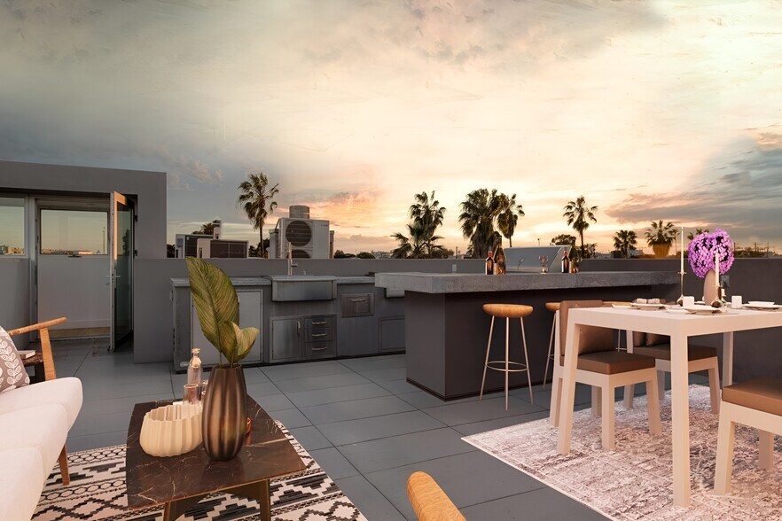 More Photos Of 1015 Abbot Kinney Blvd, Venice Office Residential For Sale