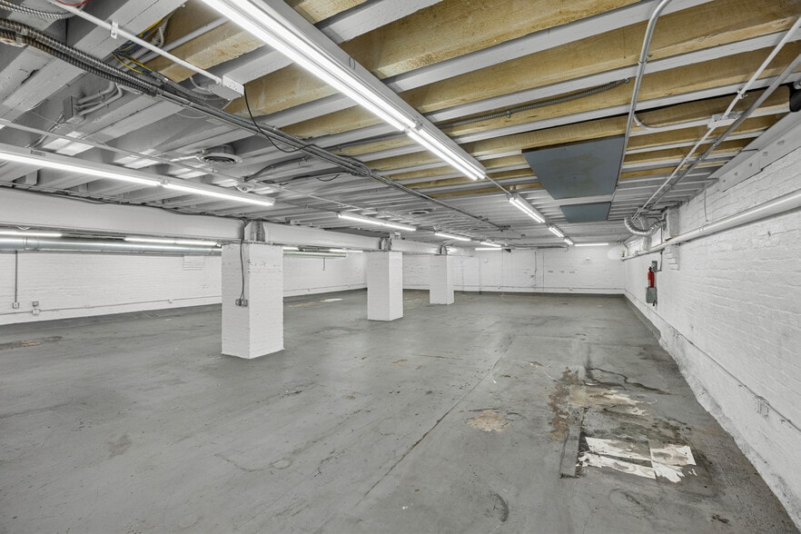 More Photos Of 408-410 Martin Luther King Jr Blvd, Savannah Storefront Retail Residential For Sale