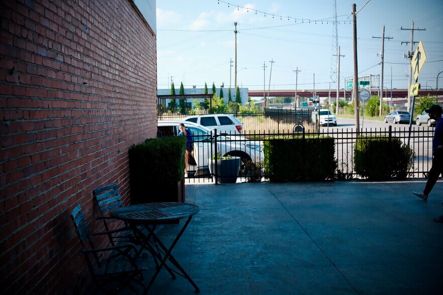More Photos Of 820 E 3rd St, Tulsa Storefront Retail Office For Lease