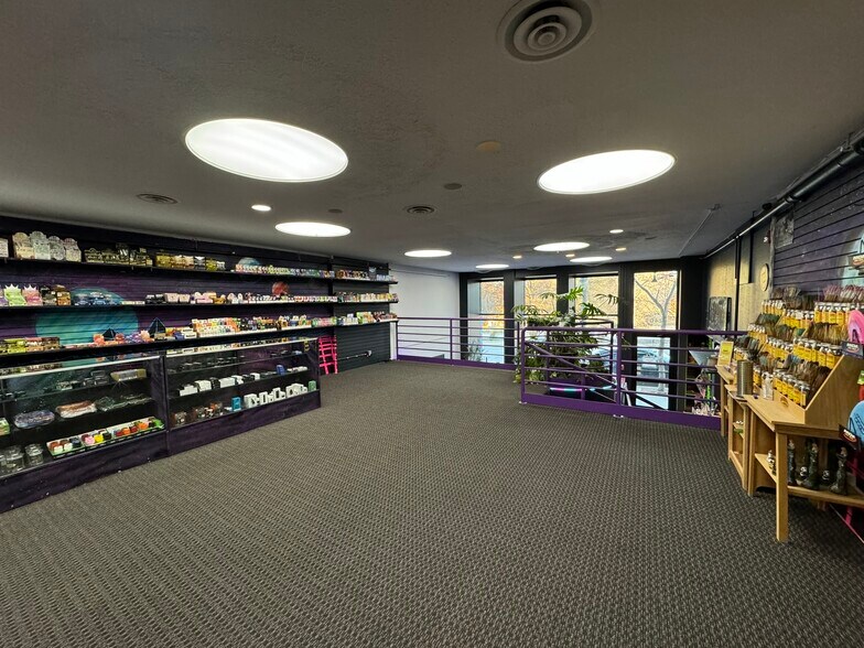 More Photos Of 103 Stanton Ave, Ames Apartments For Lease