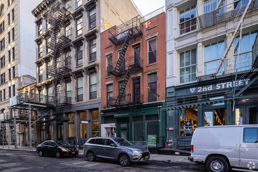 More Photos Of 25 Howard St, New York Loft Creative Space For Lease