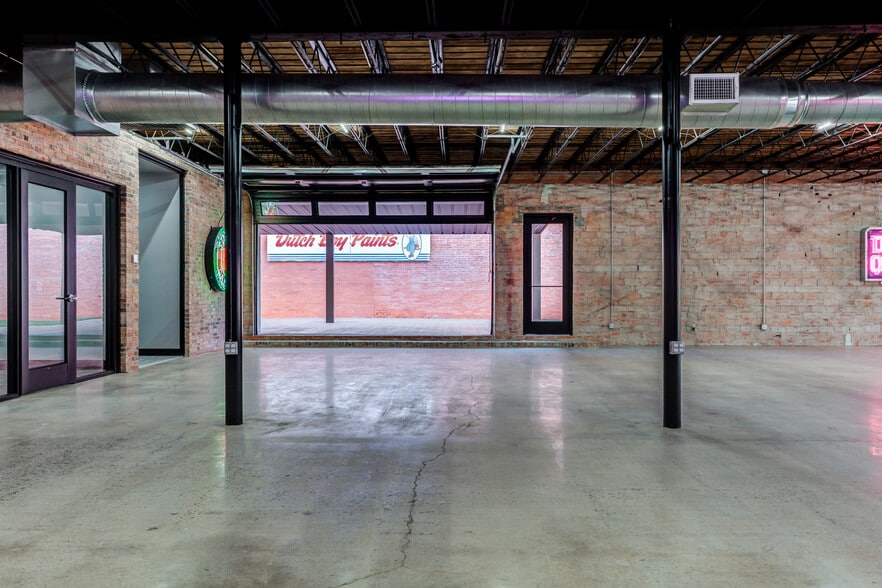 More Photos Of 1213 Crickets Ave, Lubbock Storefront For Sale