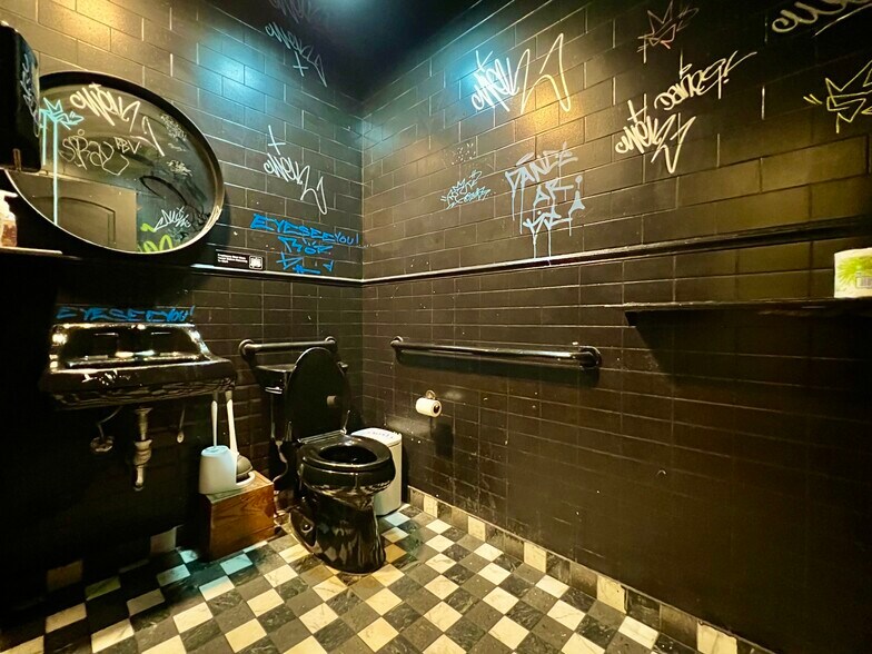 More Photos Of 66 Greenpoint Ave, Brooklyn Storefront Retail Office For Lease