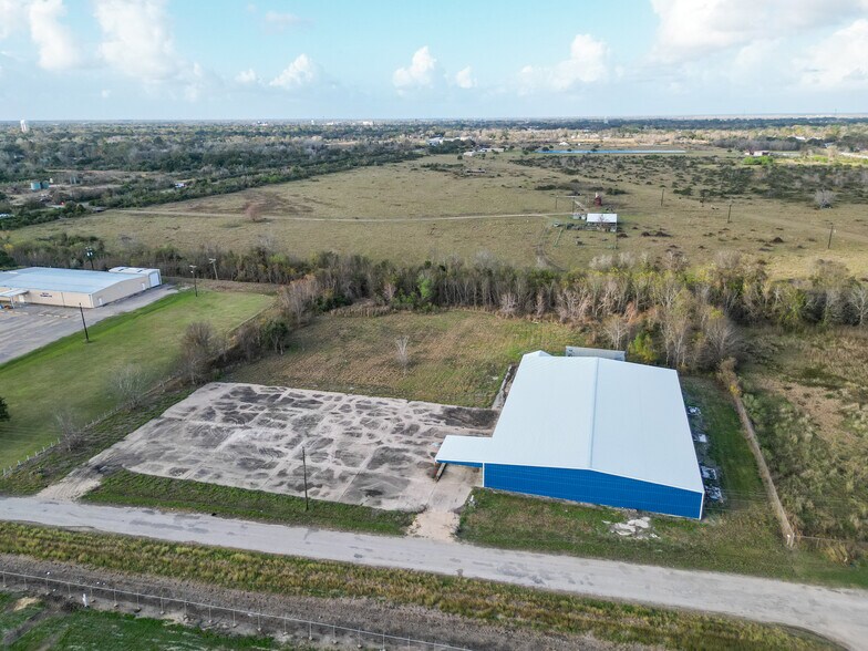 More Photos Of 149 County Road 219, Bay City Warehouse For Sale