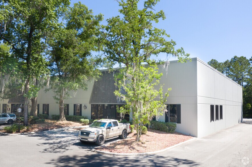 More Photos Of 7750-1 Bayberry Rd, Jacksonville Unknown For Lease