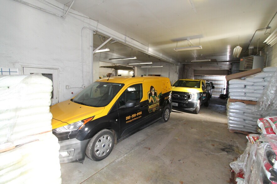 More Photos Of 400 S Pine St, Burlington General Retail For Sale