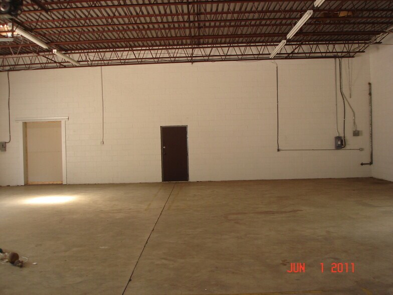 More Photos Of 201 Production Dr, Yorktown Distribution For Lease