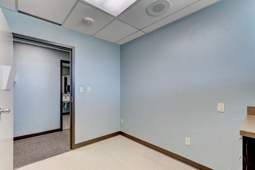 More Photos Of 5622 N Portland Ave, Oklahoma City Medical For Lease