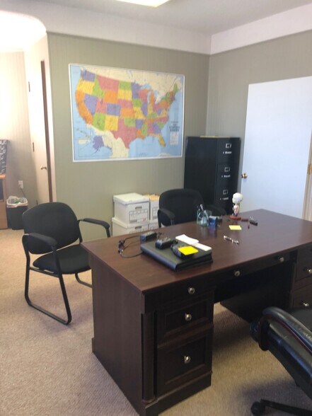 More Photos Of 111 Cass Ave, Mount Clemens Office For Sale