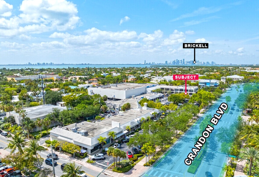 More Photos Of 600-658 Crandon Blvd, Key Biscayne General Retail For Lease