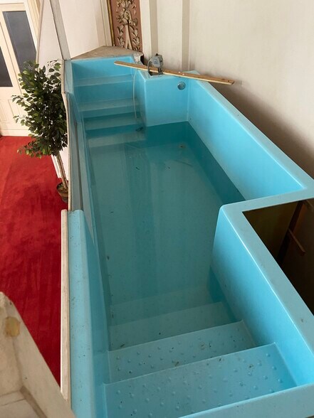 More Photos Of 947 Aisquith St, Baltimore Religious Facility For Sale