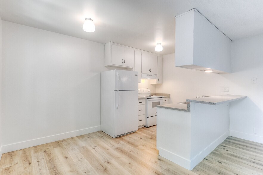 More Photos Of 1445 W 3rd St, Chico Apartments For Sale