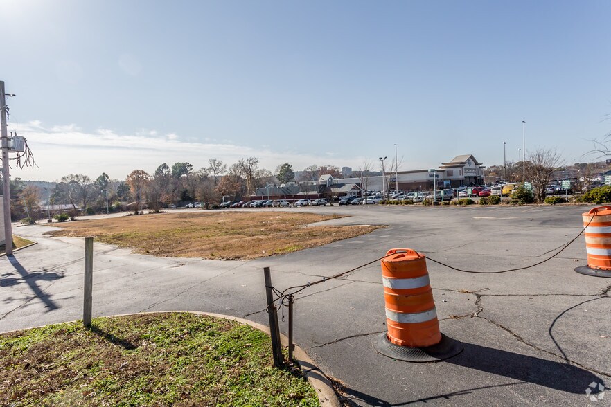Primary Photo Of 102 S Rodney Parham Rd, Little Rock Land For Sale
