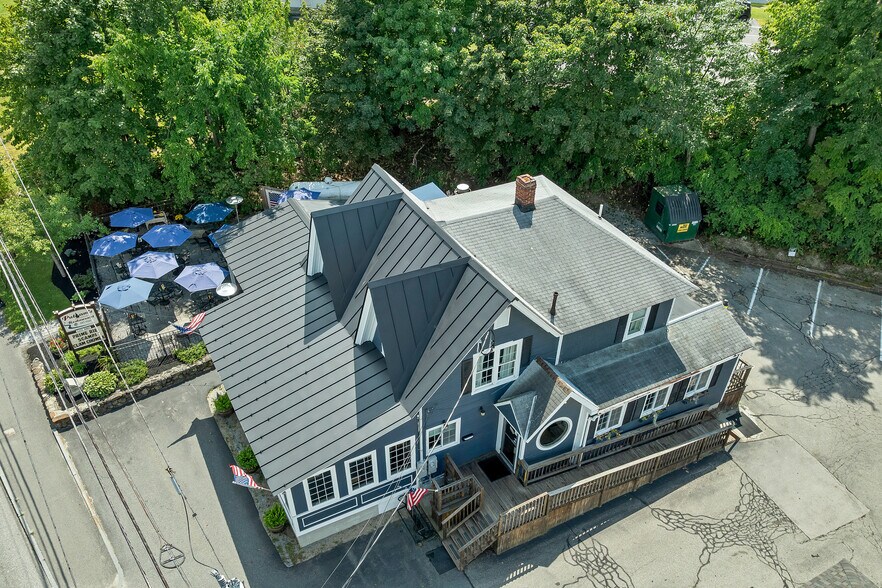 More Photos Of 40 Main St, Goffstown Restaurant For Sale