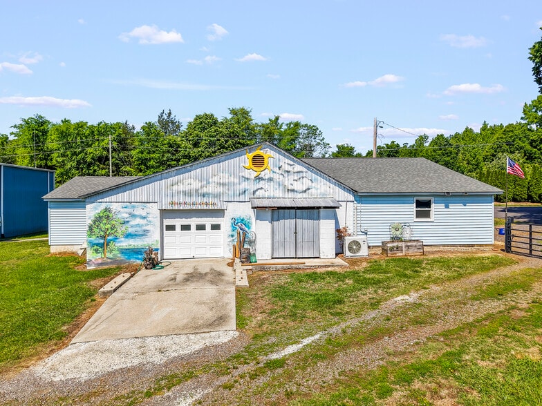 More Photos Of 249 Gilbert Rd, Mocksville Airport For Sale